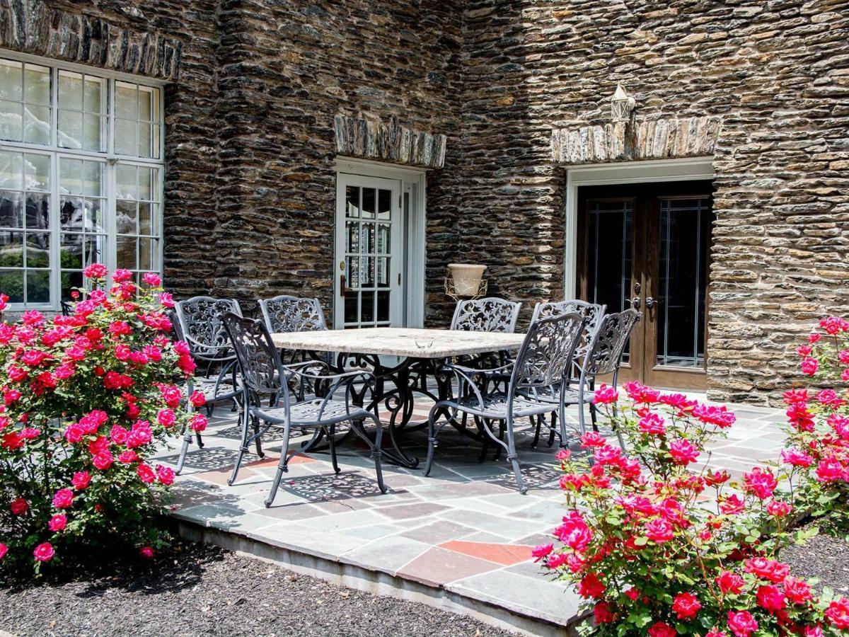 The Manor On Front Bed and Breakfast Harrisburg Buitenkant foto